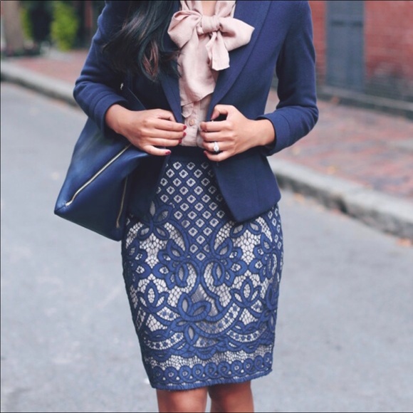 Ann Taylor Dresses & Skirts - Ann Taylor Lace Overlay Pencil Skirt